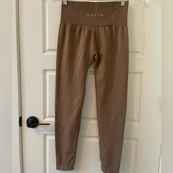 NVGTN Shape Seamless Leggings | Beige | M - Picture 4 of 6